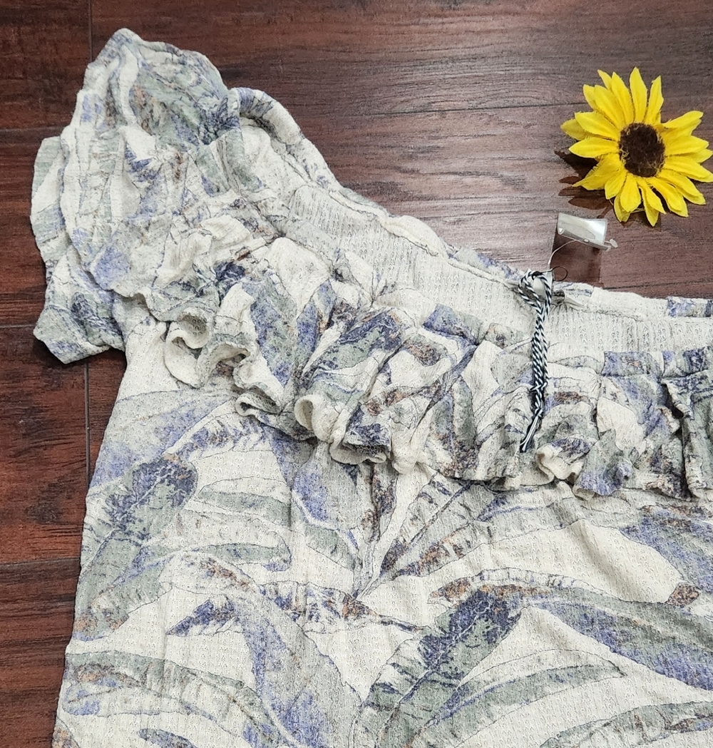 Lucky BRAND One-Shoulder Ruffle Print Top in Light Blue and Cream *New* - Picture 4 of 9